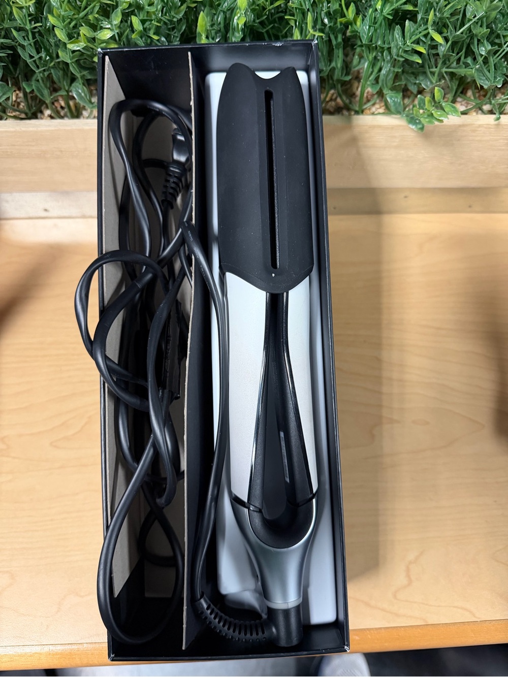 ghd Chronos Max 2” Hair Straightener (NEW) - Picture 4 of 12